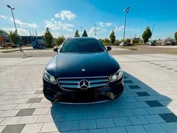 Schwarz Gebraucht 2019 Mercedes E220 AMG line Kombi | 26.400 € (Fairer Preis)