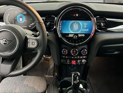 Weiß weiß Gebraucht 2024 Mini Cooper S Kleinwagen | 32.422 € (Etwas zu teuer)