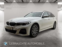 Weiß Gebraucht 2021 BMW 330e M Sport Kombi | 30.912 € (Superpreis)