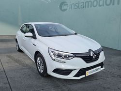 Weiß Gebraucht 2019 Renault Mégane IV Life Limousine | 14.290 € (Fairer Preis)