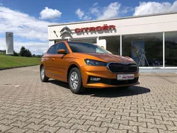 Phoenixorange metallic Gebraucht 2024 Skoda Fabia Selection Kleinwagen | 17.990 € (Guter Preis)
