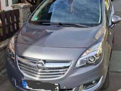 Grau Gebraucht 2015 Opel Meriva drive Van / Kleinbus | 5.700 € (Fairer Preis)