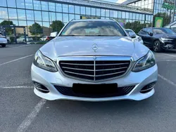 Silber Gebraucht 2015 Mercedes 220 Kombi | 9.000 €