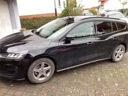 Schwarz Gebraucht 2022 Ford Focus Kombi | 14.500 € (Fairer Preis)