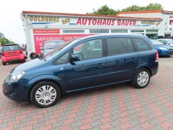 Blau Gebraucht 2012 Opel Zafira Family Van / Kleinbus | 5.490 € (Fairer Preis)