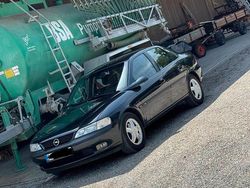 Schwarz Gebraucht 1997 Opel Vectra Exklusiv Limousine | 999 € (Fairer Preis)