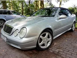 Silber Gebraucht 2002 Mercedes CLK55 AMG AMG Cabrio | 20.000 €