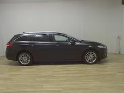 Schwarz Gebraucht 2022 Ford Mondeo Titanium Kombi | 14.480 € (Guter Preis)