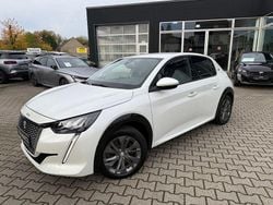 Weiß Gebraucht 2021 Peugeot e-208 Allure Kleinwagen | 14.390 € (Guter Preis)