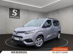 Bismut silber metallic Neu 2024 Toyota Proace Verso City Kombi | 32.770 € (Guter Preis)