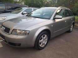 Grau Gebraucht 2004 Audi A4 Sport Kombi | 1.850 € (Fairer Preis)