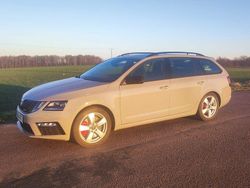 Grau Gebraucht 2017 Skoda Octavia RS Kombi | 22.100 € (Etwas zu teuer)