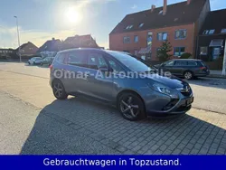 Blau Gebraucht 2012 Opel Zafira Tourer Innovation Van / Kleinbus | 5.490 € (Fairer Preis)