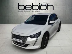 Weiß Gebraucht 2021 Peugeot e-208 Allure Kleinwagen | 15.880 € (Fairer Preis)