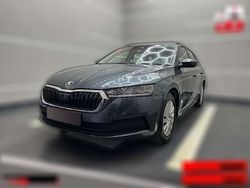 Grau metallic Gebraucht 2021 Skoda Octavia Active | 18.490 €