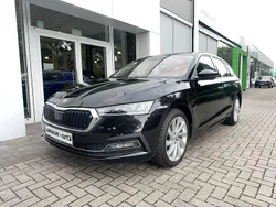 Schwarzmagic perleffekt met. Gebraucht 2022 Skoda Octavia Style Kombi | 23.990 € (Fairer Preis)