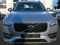 Bright silver metallic / metal Gebraucht 2019 Volvo XC90 Momentum SUV | 32.998 € (Fairer Preis)