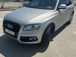 Grau Gebraucht 2017 Audi Q5 SUV | 16.000 € (Fairer Preis)