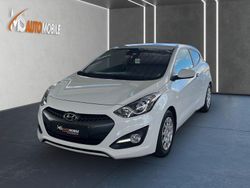 Creamy white / sol Gebraucht 2014 Hyundai i30 Classic Coupé | 8.490 € (Etwas zu teuer)