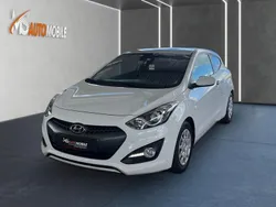 Creamy white / sol Gebraucht 2014 Hyundai i30 Classic Coupé | 8.900 € (Etwas zu teuer)