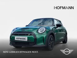 British racing green metallic Gebraucht 2022 Mini Cooper SE Classic Kleinwagen | 18.860 € (Fairer Preis)