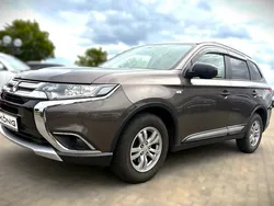 Braun Gebraucht 2016 Mitsubishi Outlander SUV | 10.980 € (Superpreis)