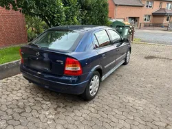 Blau Gebraucht 2000 Opel Astra Kombi | 950 € (Guter Preis)