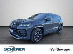 Delfingrau metallic (metallic) Gebraucht 2025 VW Tayron R-line SUV | 62.990 € (Guter Preis)