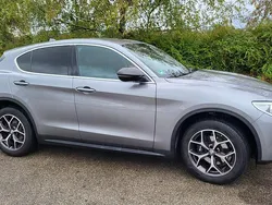 Grau Gebraucht 2018 Alfa Romeo Stelvio Super SUV | 24.350 € (Superpreis)