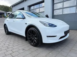 Weiß Gebraucht 2022 Tesla Model Y SUV | 33.950 € (Fairer Preis)