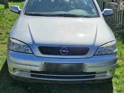 Silber Gebraucht 2001 Opel Astra Limousine | 1.200 €