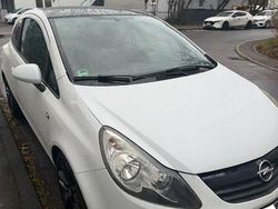 Weiß Gebraucht 2009 Opel Corsa Limousine | 2.700 € (Etwas zu teuer)