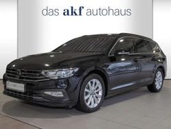 Deep black perleffekt Gebraucht 2024 VW Passat Business Kombi | 33.950 € (Guter Preis)
