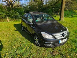 Mercedes B200