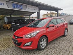 Cool red / sol Gebraucht 2014 Hyundai i30 Classic Kombi | 7.300 € (Fairer Preis)