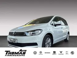 Pure white Gebraucht 2024 VW Touran Comfortline Van / Kleinbus | 33.900 € (Fairer Preis)