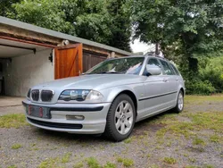 Silber Gebraucht 2000 BMW 320 Kombi | 3.599 €