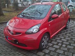 Rot Gebraucht 2006 Toyota Aygo Kleinwagen | 2.500 € (Fairer Preis)