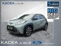Urban khaki (6x3)/ black mica Neu 2025 Toyota Aygo Kleinwagen | 17.590 € (Guter Preis)