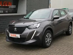 Grau Gebraucht 2021 Peugeot 2008 Active SUV | 14.390 € (Fairer Preis)