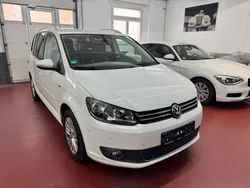 Weiß Gebraucht 2013 VW Touran Life Van / Kleinbus | 7.600 € (Fairer Preis)