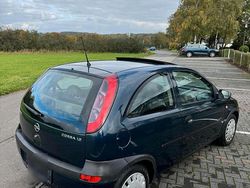 Blau Gebraucht 2002 Opel Corsa Kleinwagen | 1.990 € (Teuer)