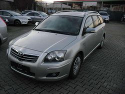 Silber Gebraucht 2007 Toyota Avensis Executive Kombi | 3.100 € (Fairer Preis)