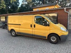 Gelb Gebraucht 2009 Renault Trafic Van | 10.450 €