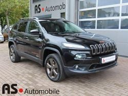 Brilliant black crystal pearl Gebraucht 2016 Jeep Cherokee Limited SUV | 13.790 € (Fairer Preis)