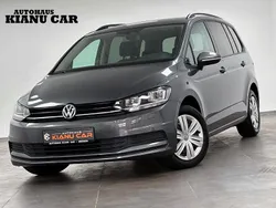 Indiumgrau Gebraucht 2019 VW Touran Trendline Van / Kleinbus | 17.990 € (Guter Preis)