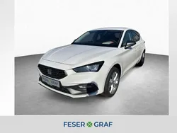 Candyweiß Neu 2024 Seat Leon FR Limousine | 28.470 € (Fairer Preis)