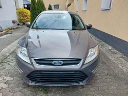 Braun Gebraucht 2011 Ford Mondeo Limousine | 4.000 € (Teuer)