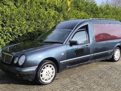 Schwarz Gebraucht 1998 Mercedes E280 | 3.990 € (Fairer Preis)
