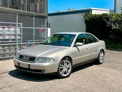 Gold Gebraucht 1999 Audi A4 Comfort Limousine | 3.500 € (Fairer Preis)